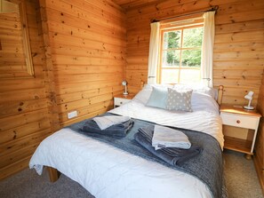 4 bedrooms, individually decorated, individually furnished, free WiFi