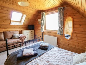 4 عدّة غرف نوم وبديكورات فريدة لكل غرفة وطراز فريد لكل وحدة