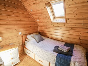 3 habitaciones, decoración personalizada y muebles diferentes 