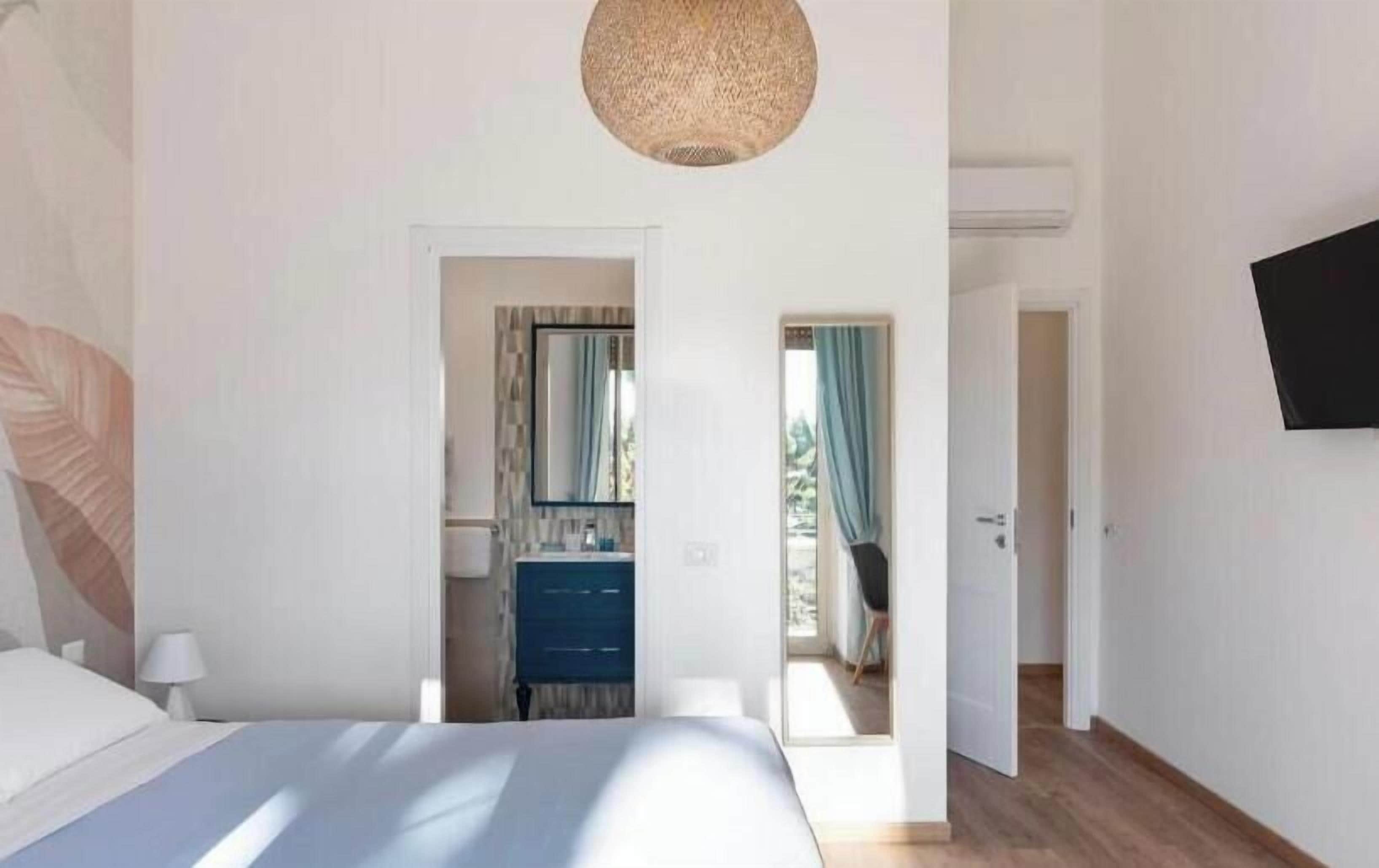 Deluxe Double Room, Balcony, City View