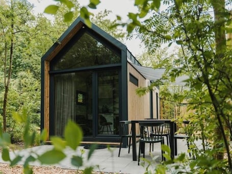 House | Outdoor dining. 4-person Holiday Home in Nature