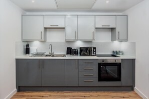 Fridge, microwave, oven, toaster - Brand New- Central 2 Bedroom Flat for 6 Guests (Preston)