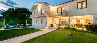 Villa Mima Pool Retreat