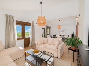 Villa (Five Bedroom Villa With Pool) | Living room