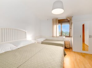 Villa (Five Bedroom Villa With Pool) | 3 habitaciones y cunas 