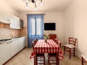 Apartment | Dining - Appartamento Vicino al Mare, 2 Piscine (Valledoria)