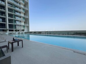 Studio - Stayshort - Stylish Boho Studio in JVC Dubai Staycation Sleeps 2 (Dubai)