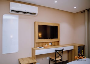 Individually furnished, desk, soundproofing, free WiFi