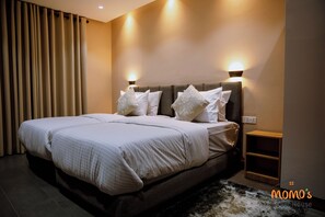 Standard Twin Room, Courtyard View | Individually furnished, desk, soundproofing, free WiFi