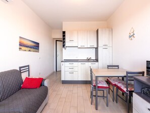 Private kitchen - Apartment in With Swimming Pool and sea View (Castelsardo)