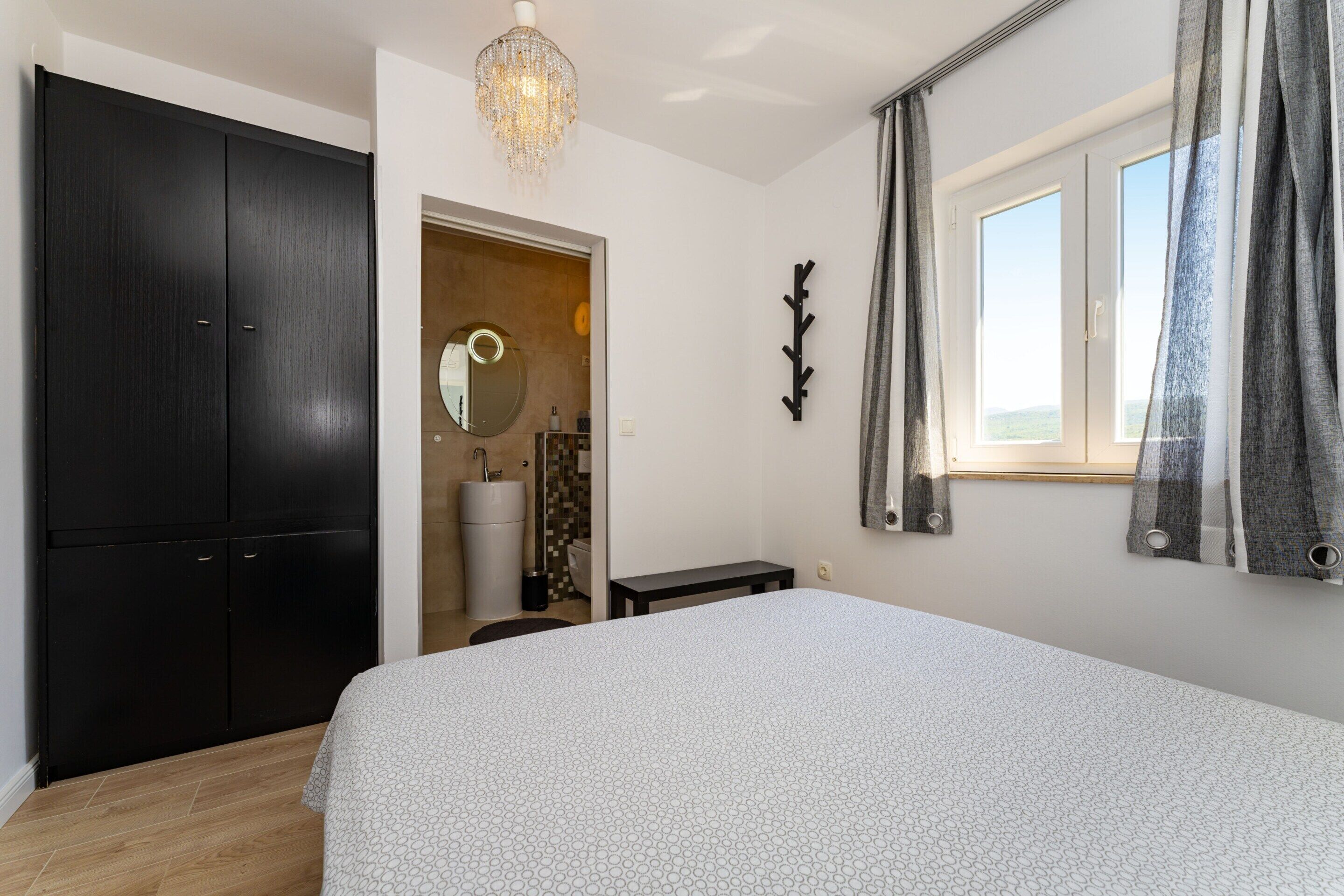 House | 3 bedrooms, iron/ironing board