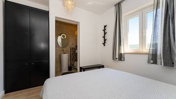 House | 3 bedrooms, iron/ironing board