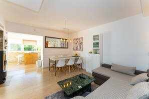 منزل | غرفة المعيشة | مدفأة