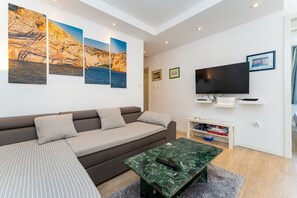 منزل | غرفة المعيشة | مدفأة