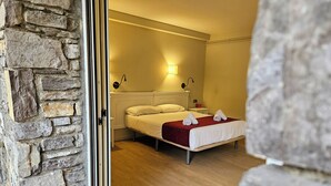 In-room safe, WiFi (free) - Hotel Pere D'Urg 3000 (Encamp)