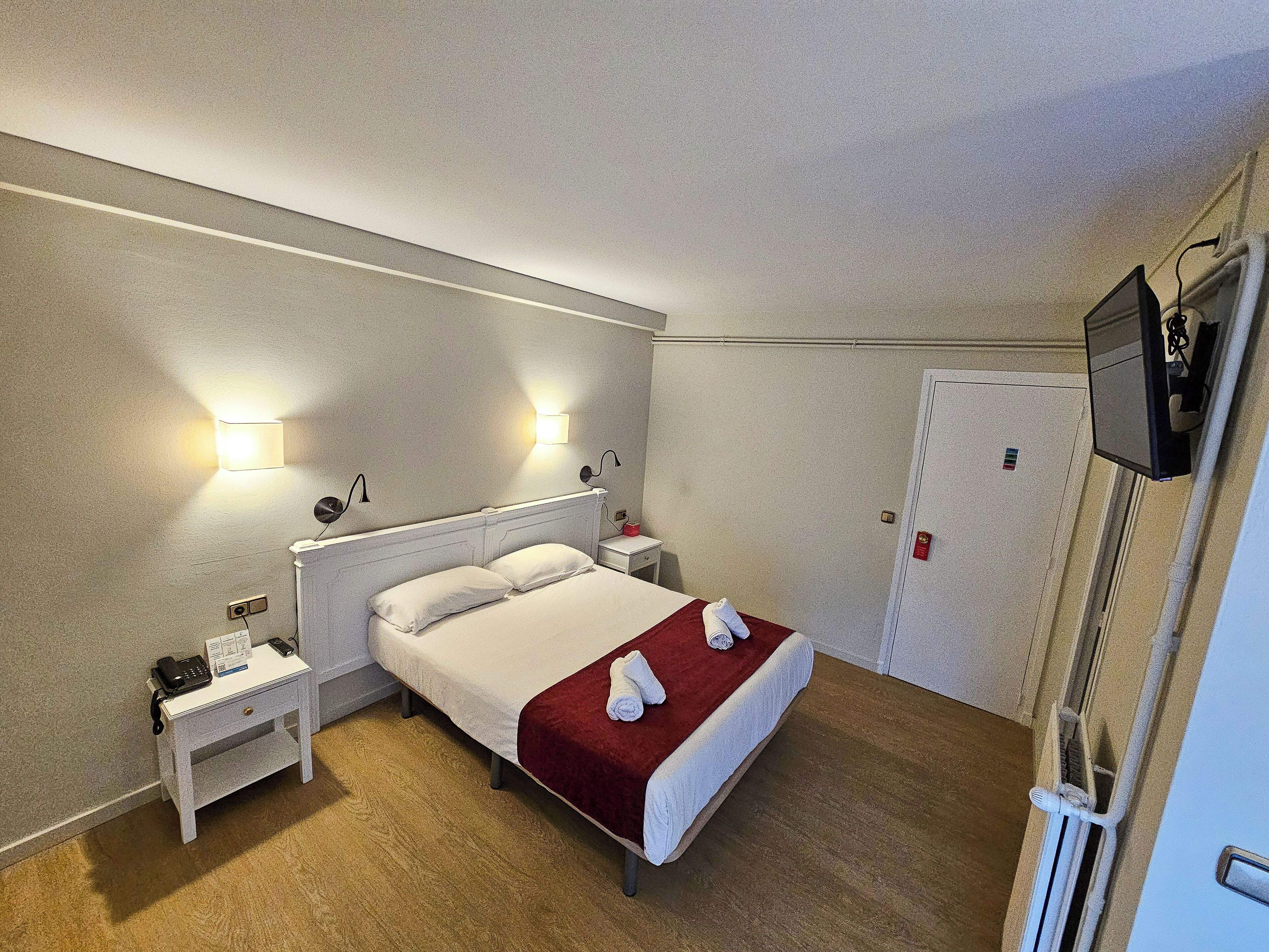 In-room safe, free WiFi