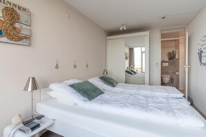 Apartment | 1 bedroom, individually furnished, bed sheets