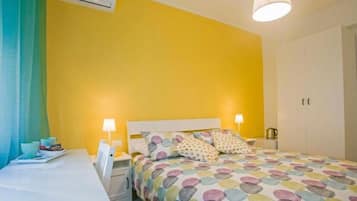 Dobbeltrom – classic, bakgårdsutsikt | Safe på rommet, lydisolert, strykejern/-brett og wi-fi (inkludert)