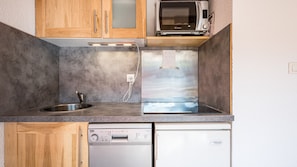 Apartment | Private kitchen - Les Eterlous Ndeg24 - 2P6 (Morillon)