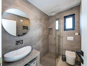 Apartment | Bathroom - Family Apartment Near Sandy Beach (Vrsi)