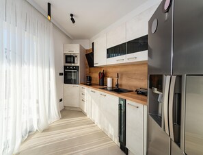 Apartment | Private kitchen - Family Apartment Near Sandy Beach (Vrsi)