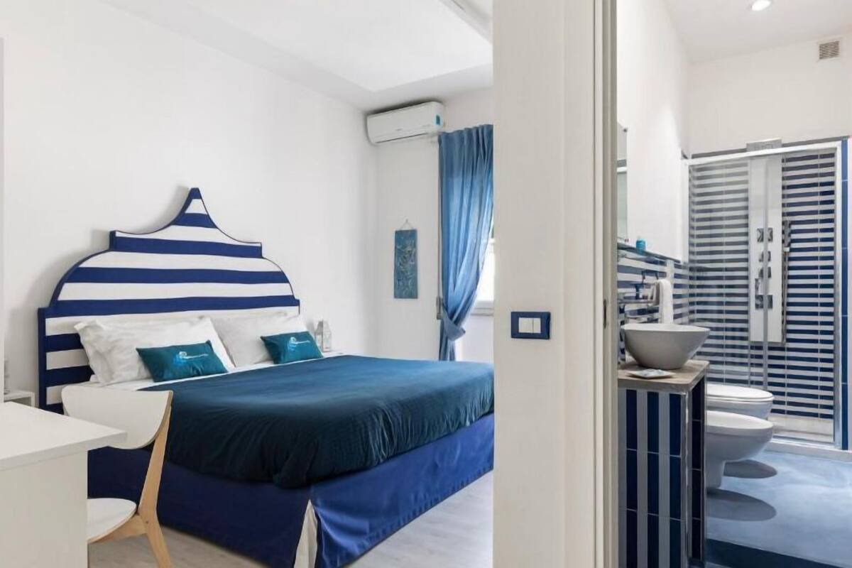 Deluxe Double Room, Garden View | Iron/ironing board, free WiFi