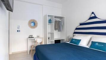 Doppia Deluxe, vista giardino | Ferro/asse da stiro, Wi-Fi gratuito