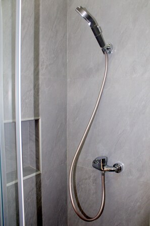 Bathroom shower - Residence A Paz B&b (Boa Vista)