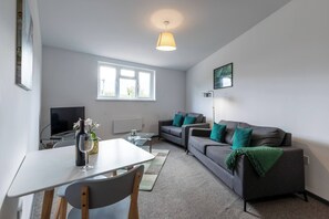Apartment, 2 Schlafzimmer | Wohnzimmer
