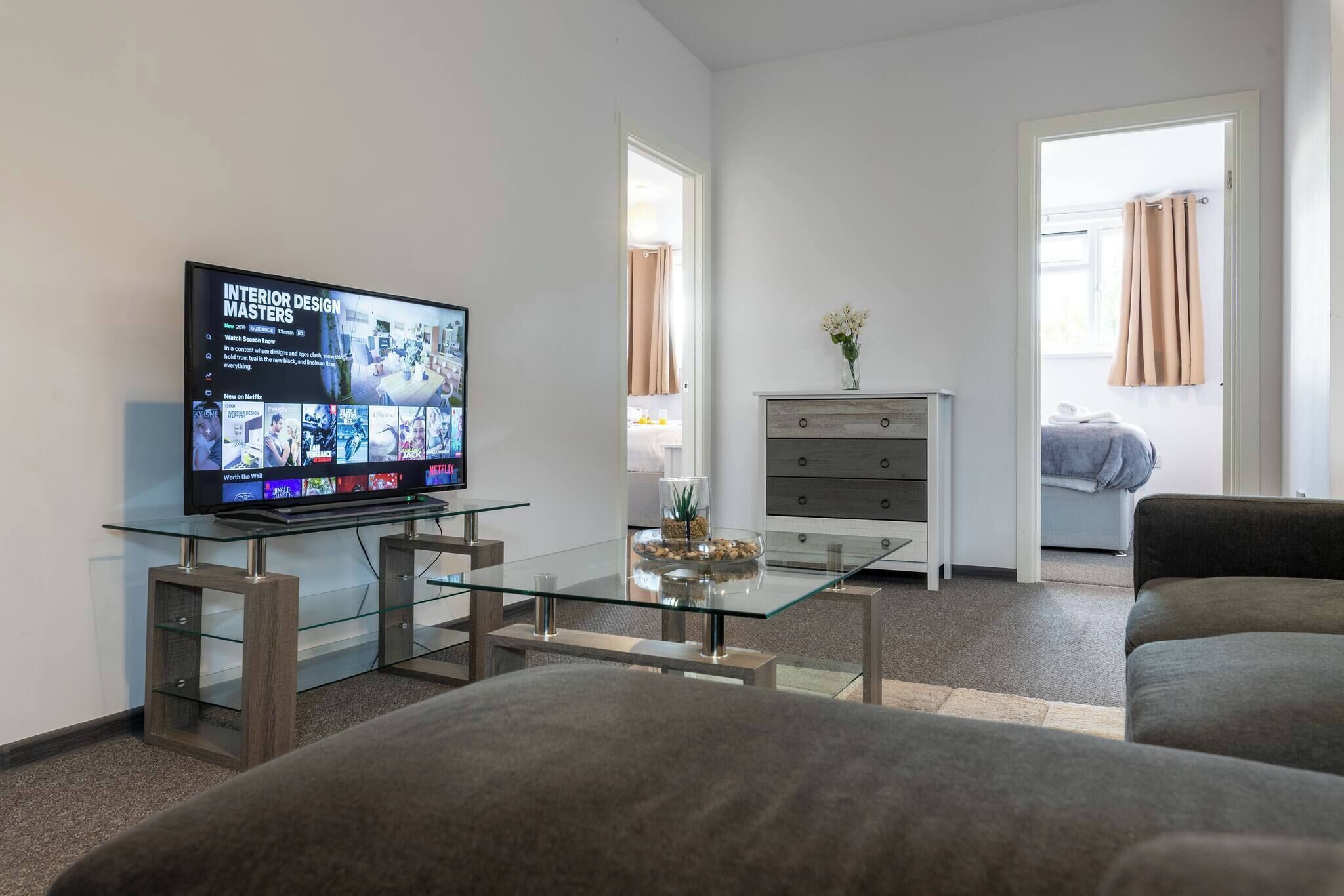 Apartment, 2 Bedrooms, Smoking | Living room