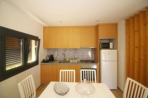 雪櫃、微波爐、焗爐、咖啡機/沖茶器