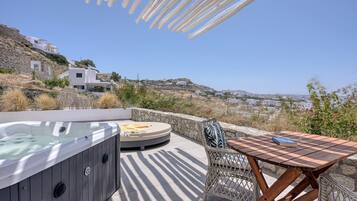 Superior Suite, 1 Bedroom, Private Bathroom, Sea View | Terrace/patio