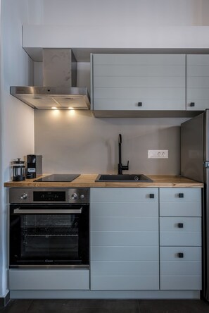 Refrigerador, horno, placa de cocina, tostadora
