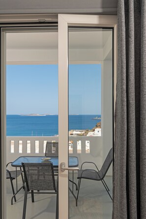 Family Apartment | Balcony - Vivere Luxury Suites (Astypalaia)