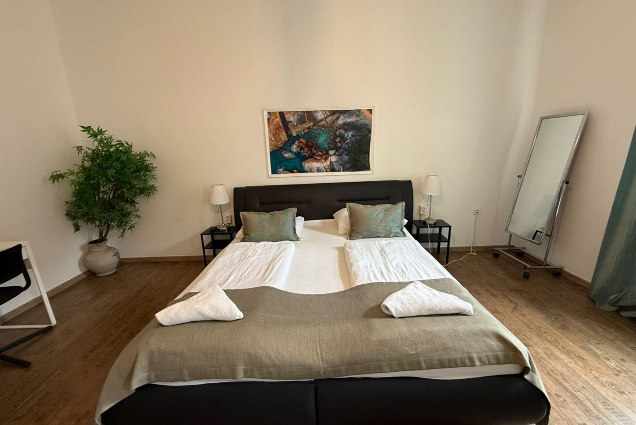 1 bedroom, iron/ironing board