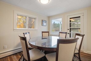 Dining - Pet-Friendly Victorian Retreat: Downtown Littleton (Littleton)