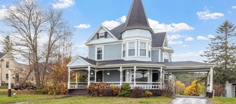 Pet-Friendly Victorian Retreat: Downtown Littleton