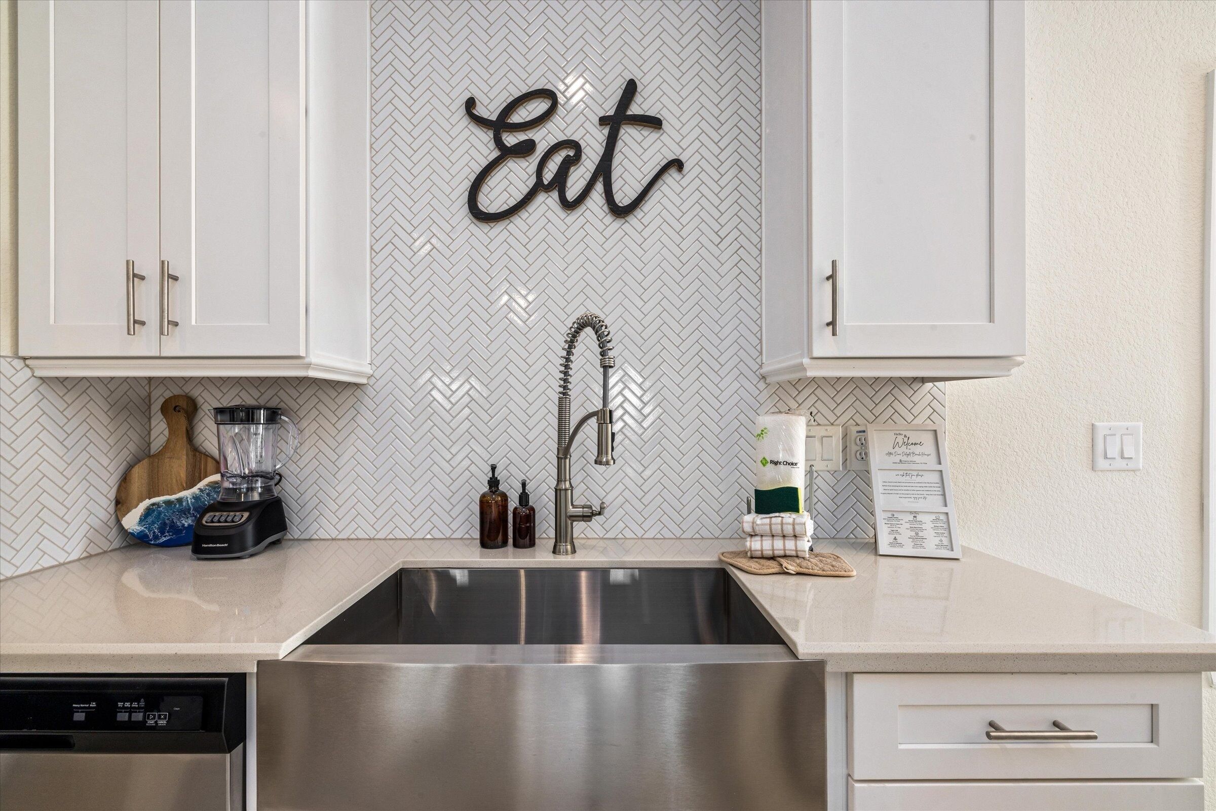 ハウス 3 ベッドルーム | 専用キッチン | 冷蔵庫、オーブン、コーヒー / ティーメーカー、トースター