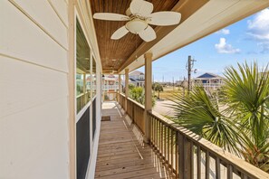 House, 3 Bedrooms | Terrace/patio