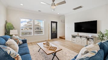 Rumah, 3 kamar tidur | Area keluarga | Smart TV