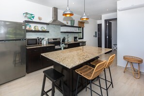 Apartment, 1 Schlafzimmer | Eigene Küche | Kühlschrank, Ofen, Wasserkocher mit Kaffee-/Teezubehör, Toaster