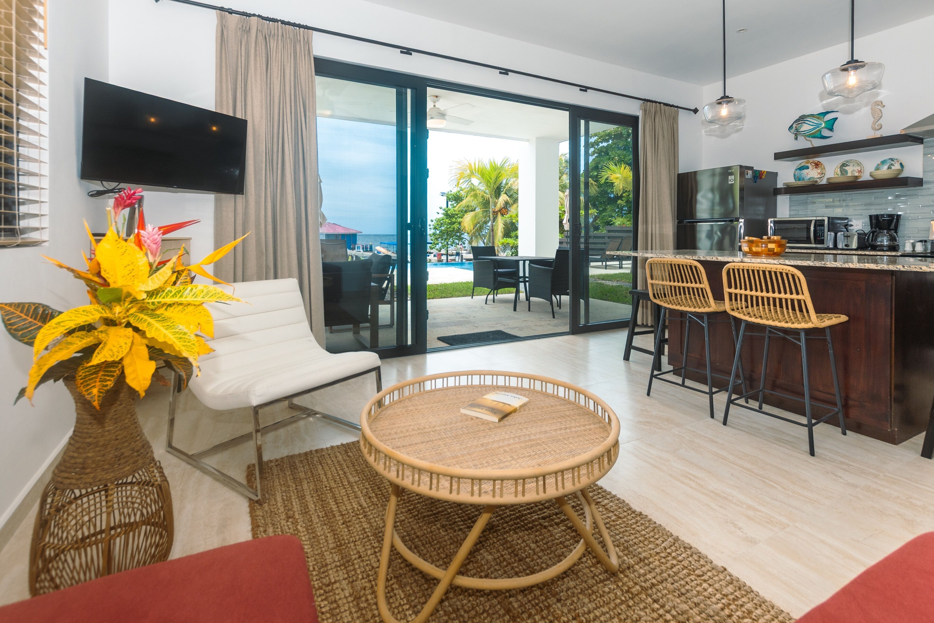 Condo, 2 phòng ngủ | Khu phòng khách