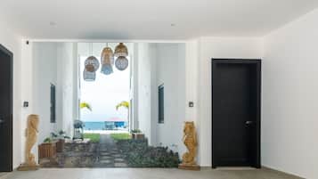 Condo, 1 Bedroom | Interior