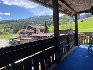 Chambre Double Classique, salle de bains privée, vue vallée | Vue depuis le balcon