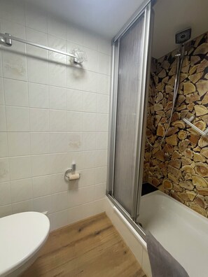 Classic Double Room, Valley View | Bathroom shower