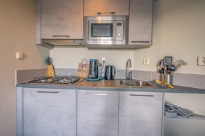 Apartment | Private kitchen - Tasteful 2-person Apartment Near the Center of De Koog (De Koog)