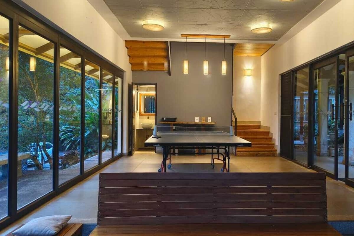 Vila superior, vista para o jardim | Sala de estar