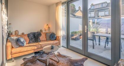 Charming 2-person Holiday Home on the Brink in De Koog