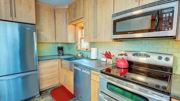 電子レンジ、オーブン、コンロ、食器洗い機