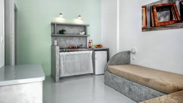 Economy Apartment, Courtyard View | Private kitchen | Espresso maker, coffee/tea maker, electric kettle